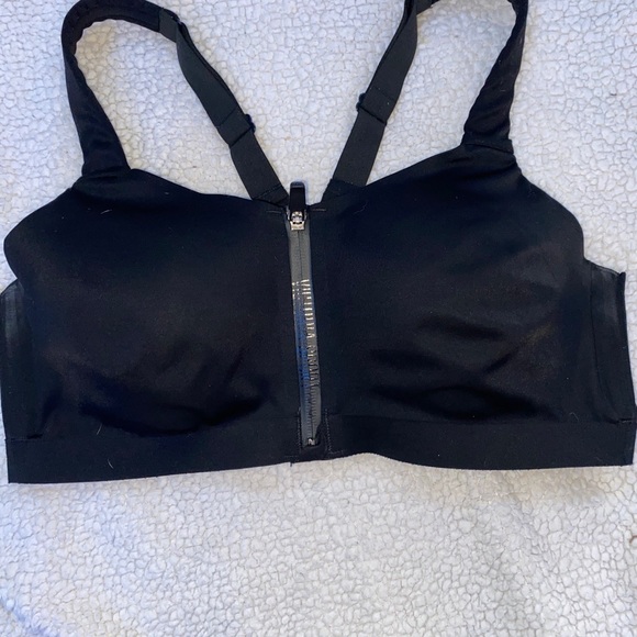 Sports bra - Picture 1 of 3